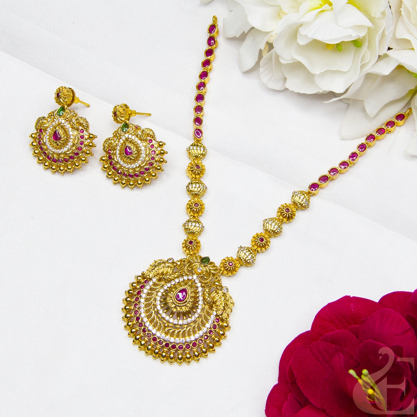 Top view of AD Antique Necklace ruby green stones Set 117