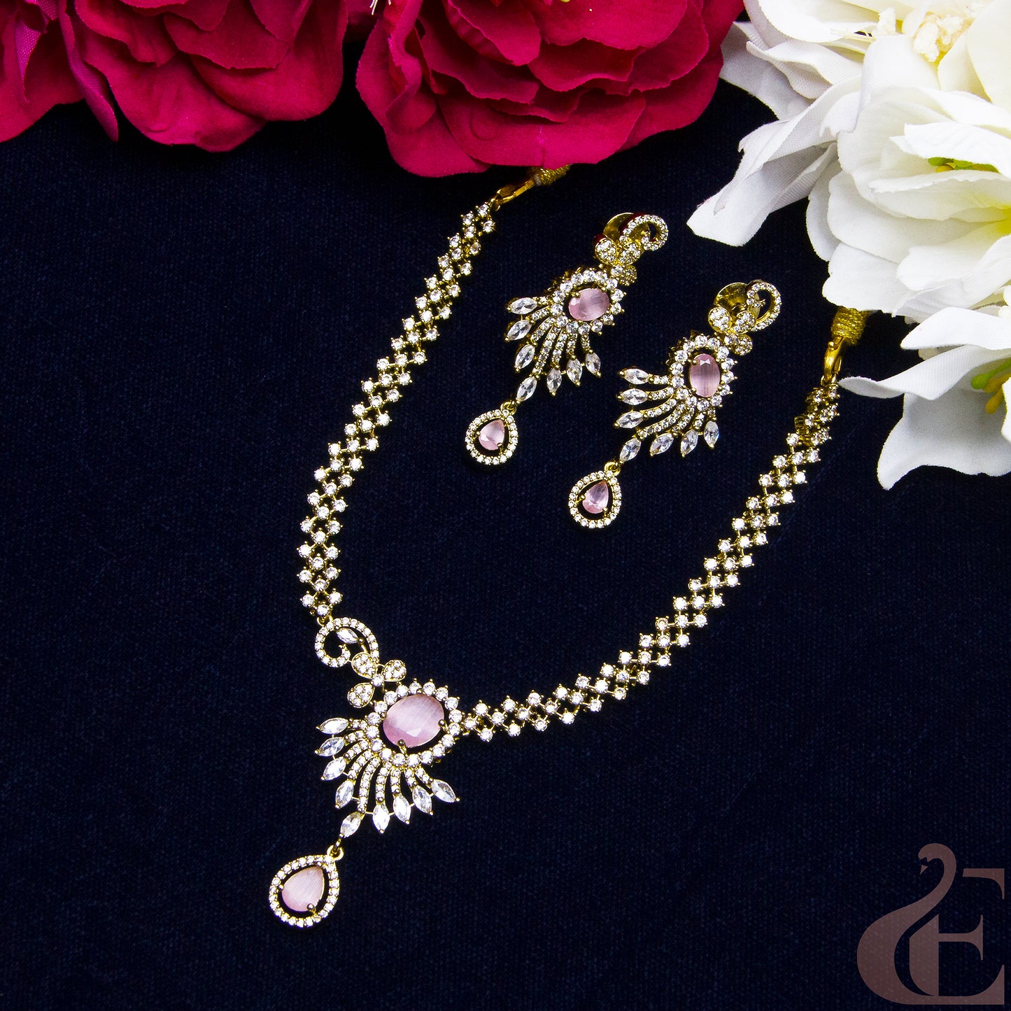 Top view of Antique Ad Necklace Set Pink stones
