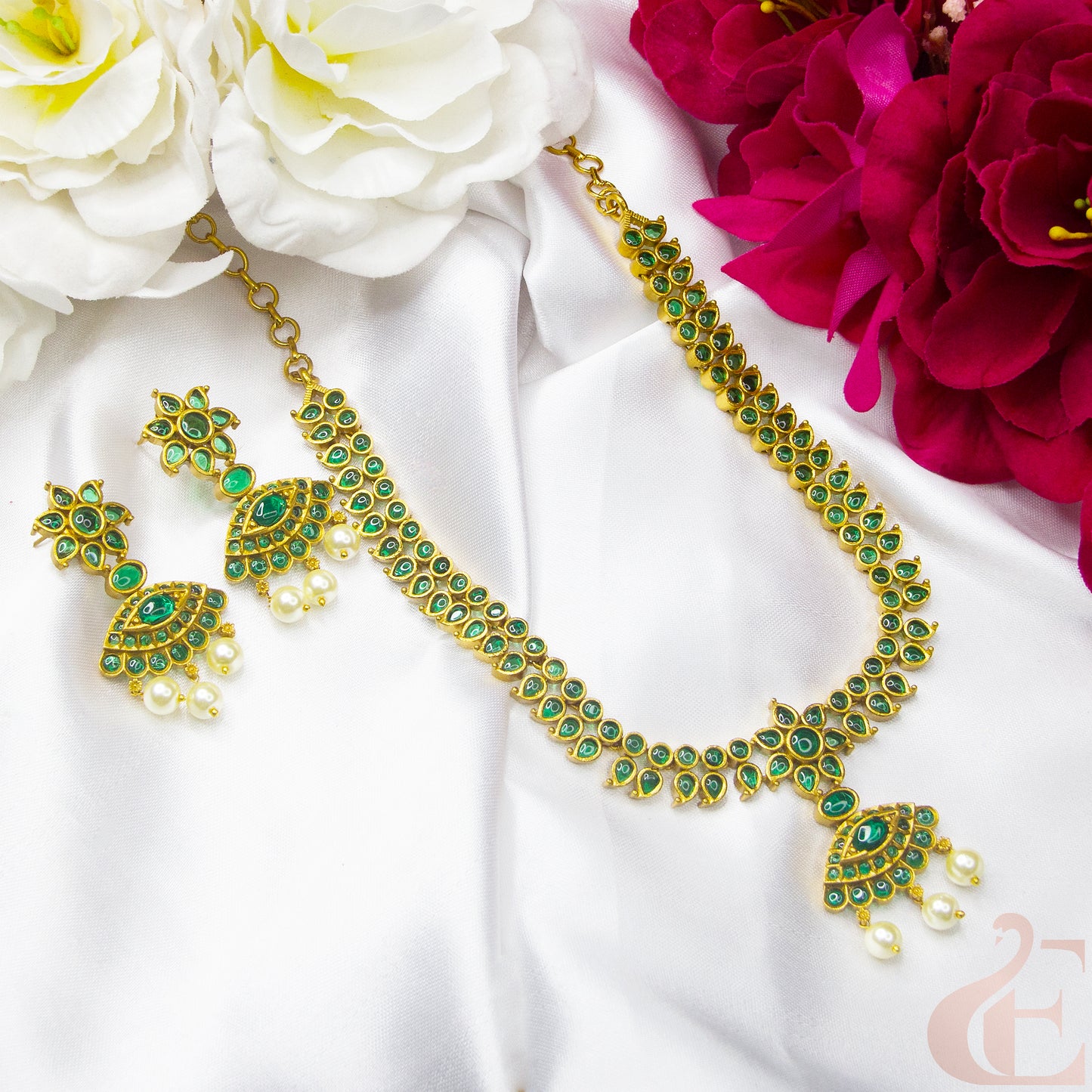 Top view of Antique Gold Finish Necklace & Earrings 132