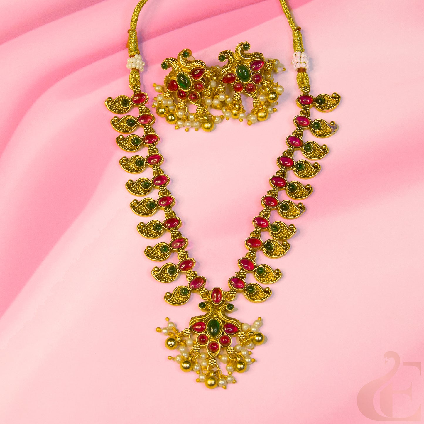 Top view of Antique Necklace & Earrings Ruby Green Stones