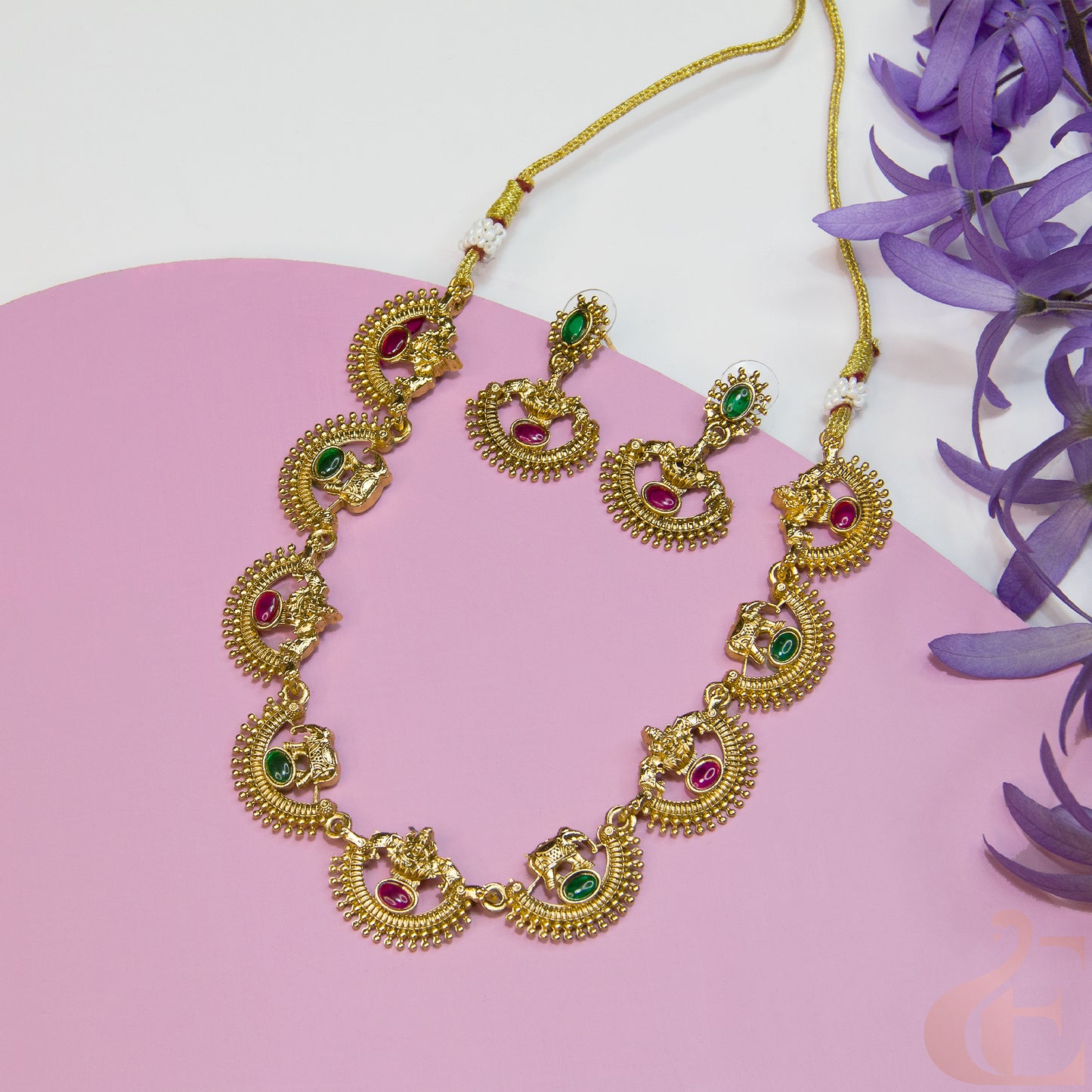 Top view of Antique Necklace & Earrings Ruby green stones