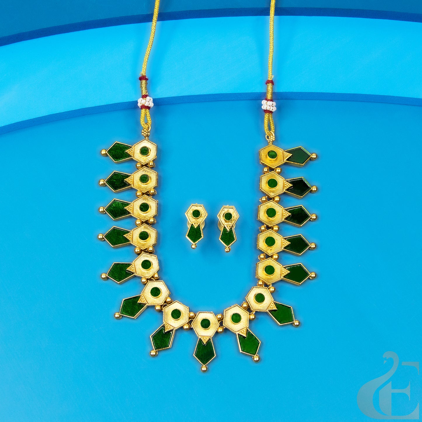 Top view of Antique Necklace & Earrings Green stones