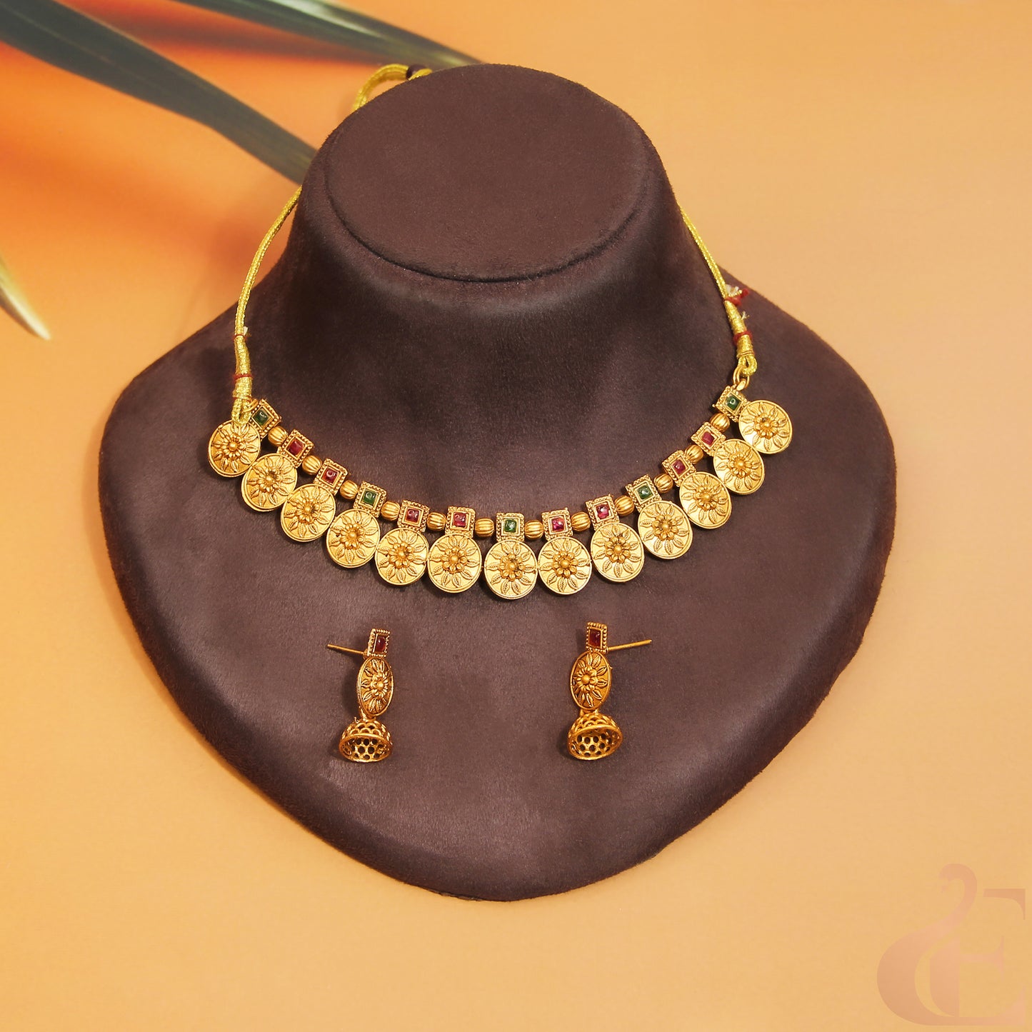 Top view of Antique Necklace & Earrings Ruby Green stone