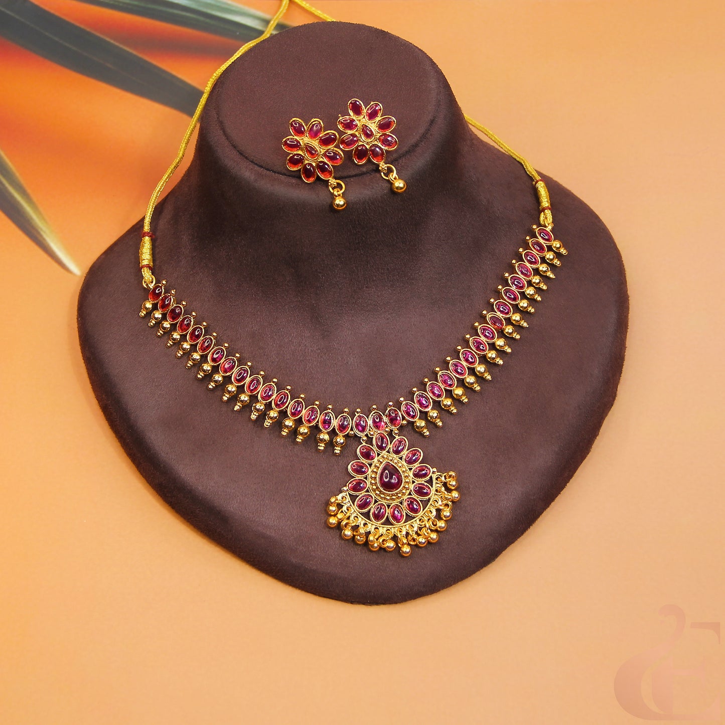 Top view of Antique Necklace & Earrings Ruby Stones