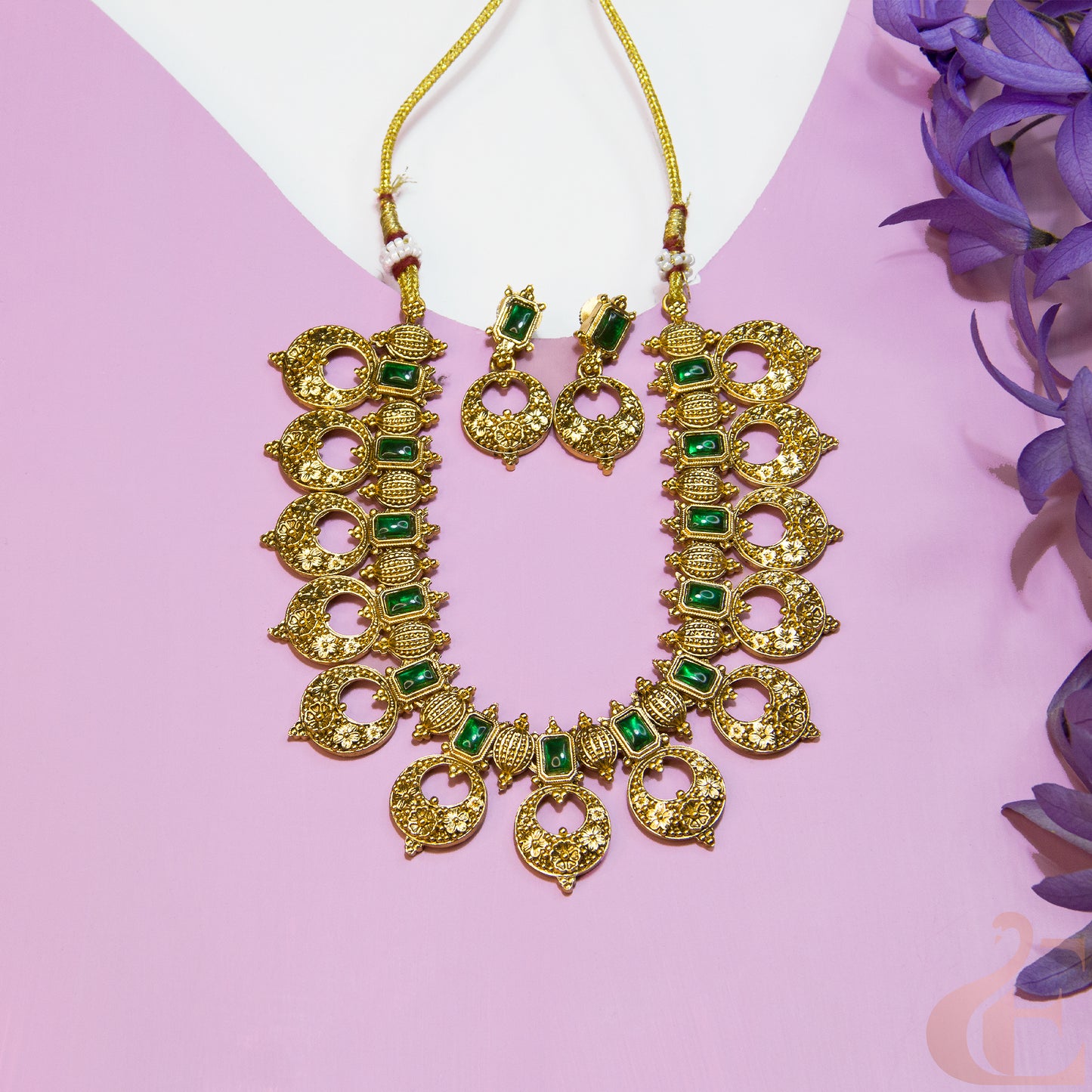 Top view of Antique Short Necklace & Earrings Green stones