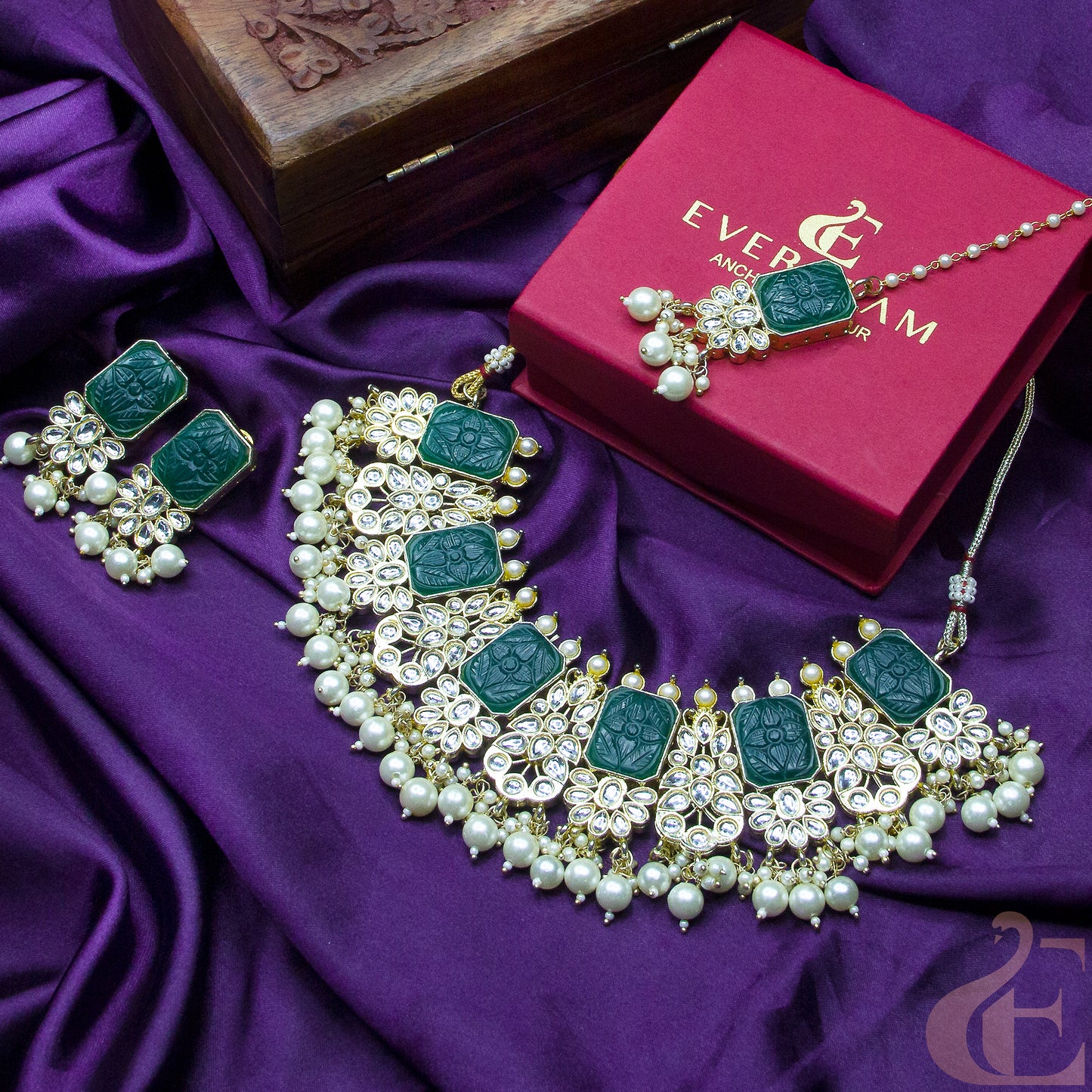 Side angle Top view of Kundan Necklace & Earrings,Netti chutty Green stones