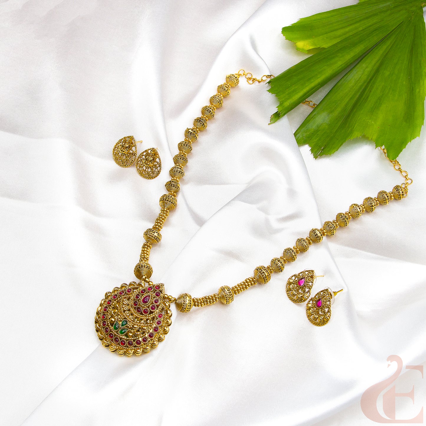 Reversible Temple Necklace & two Earrings 02