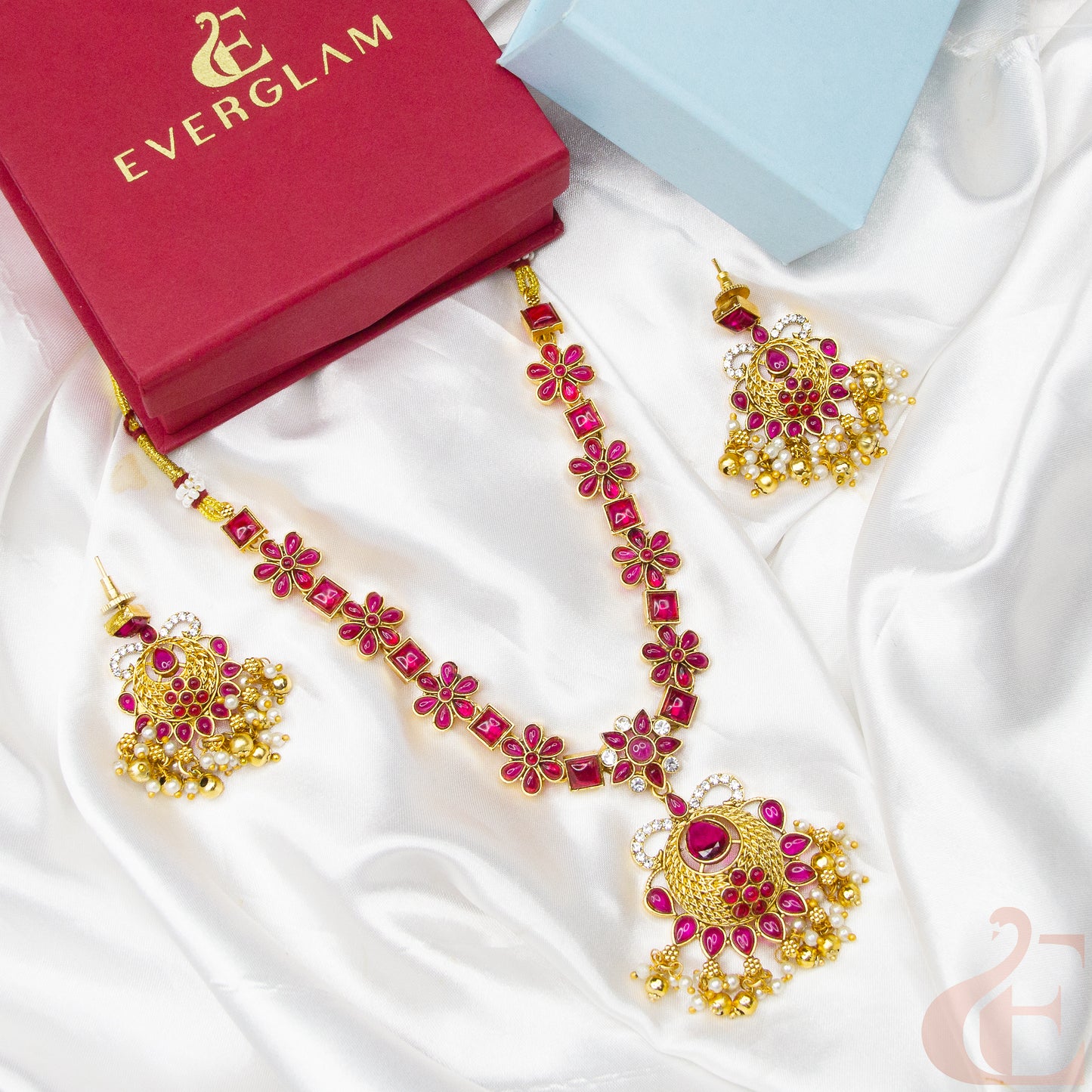 Antique Necklace & Earrings 20