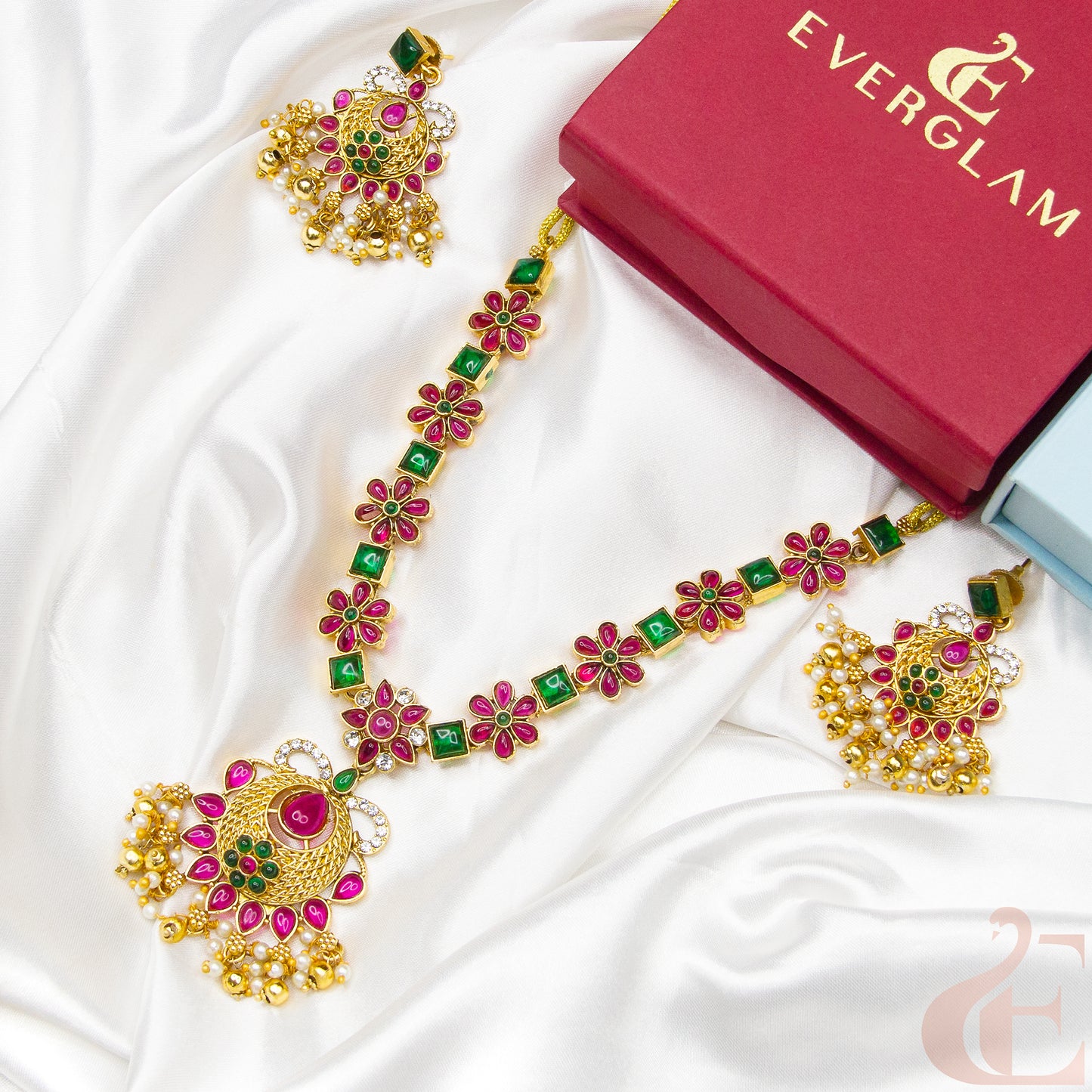 Antique Necklace & Earrings 20