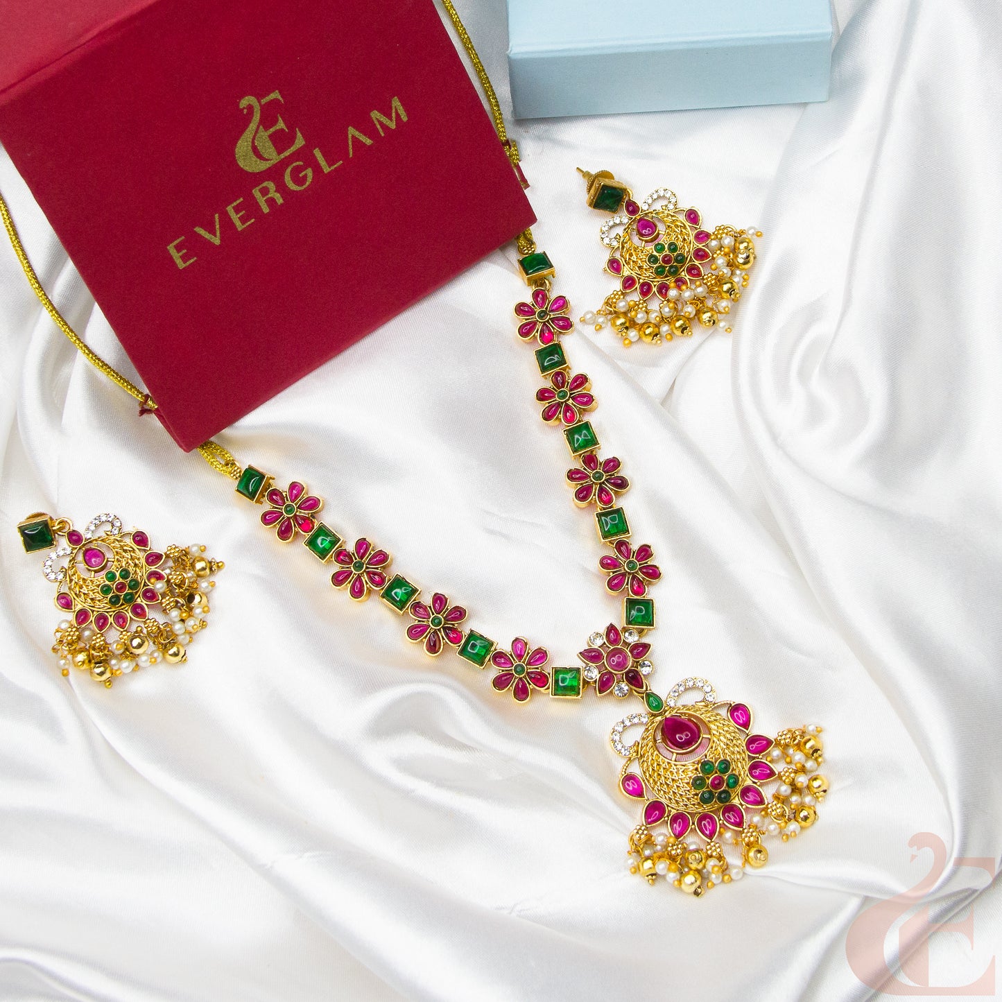 Antique Necklace & Earrings 20