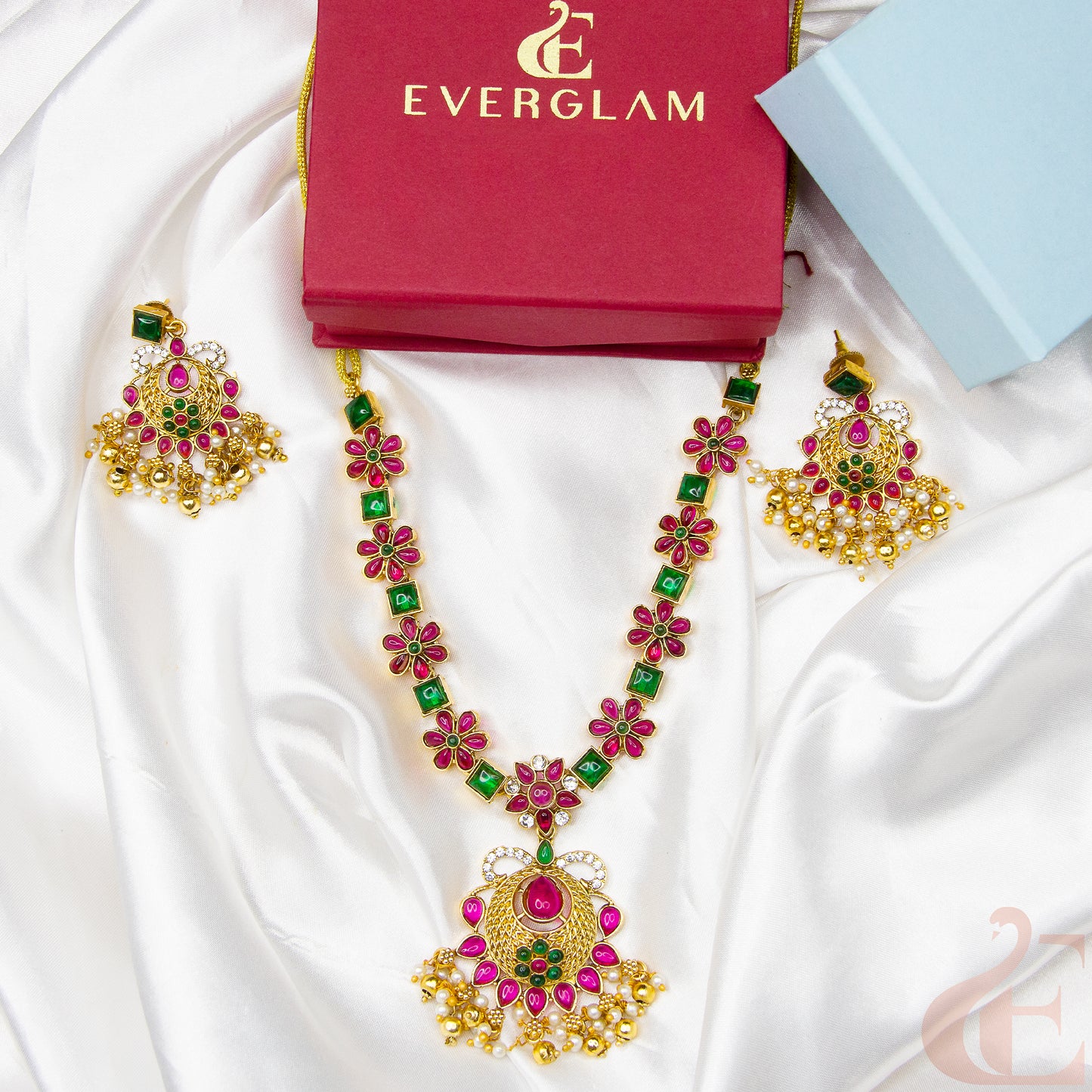 Antique Necklace & Earrings 20