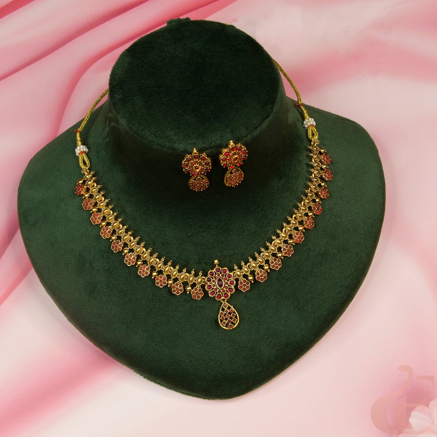 Antique Necklace & Earrings 30