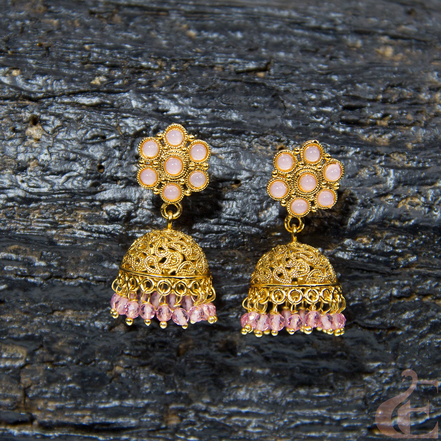 Antique Light weight Premium Jhumka 82