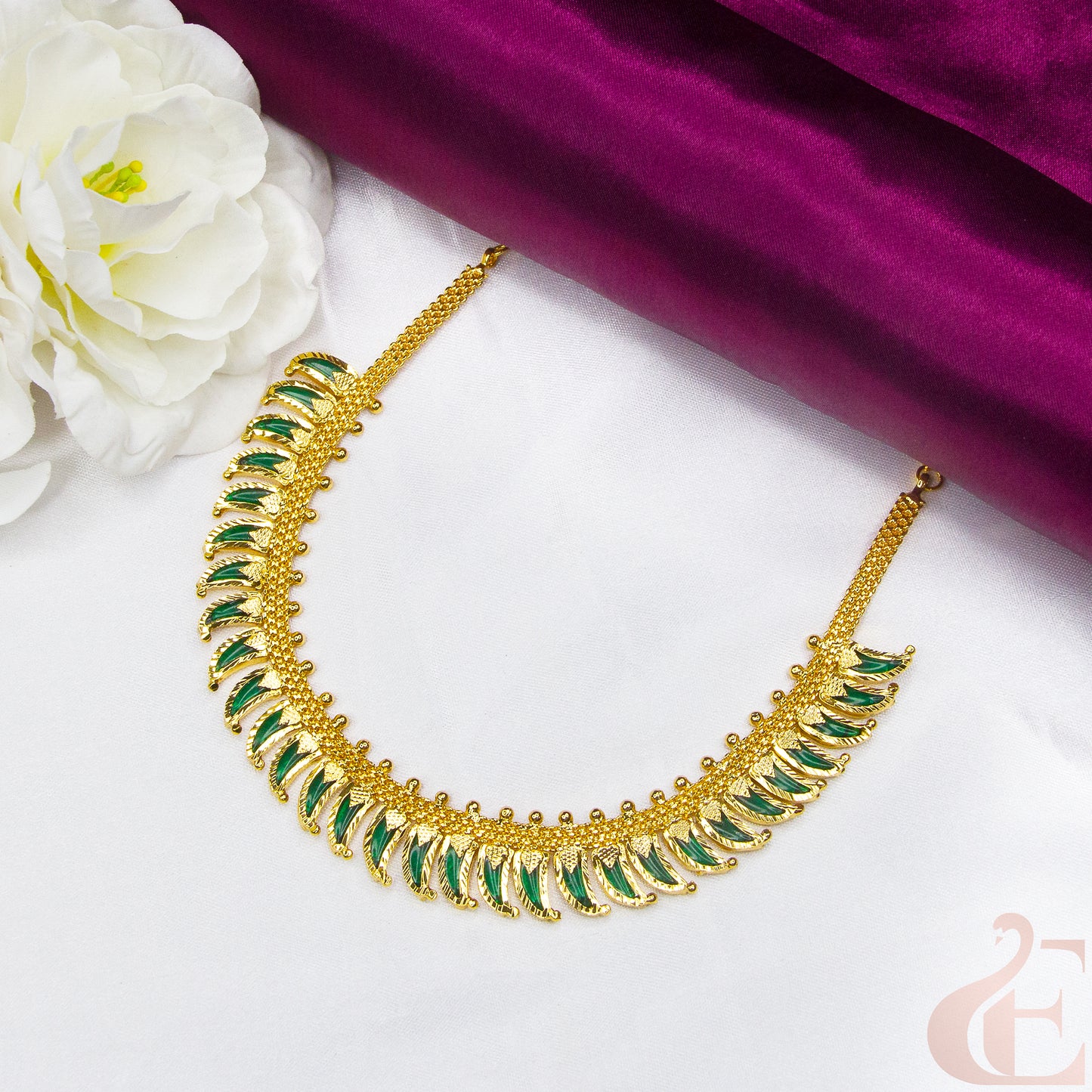 Top view of Traditional Palakka Necklace Green stones