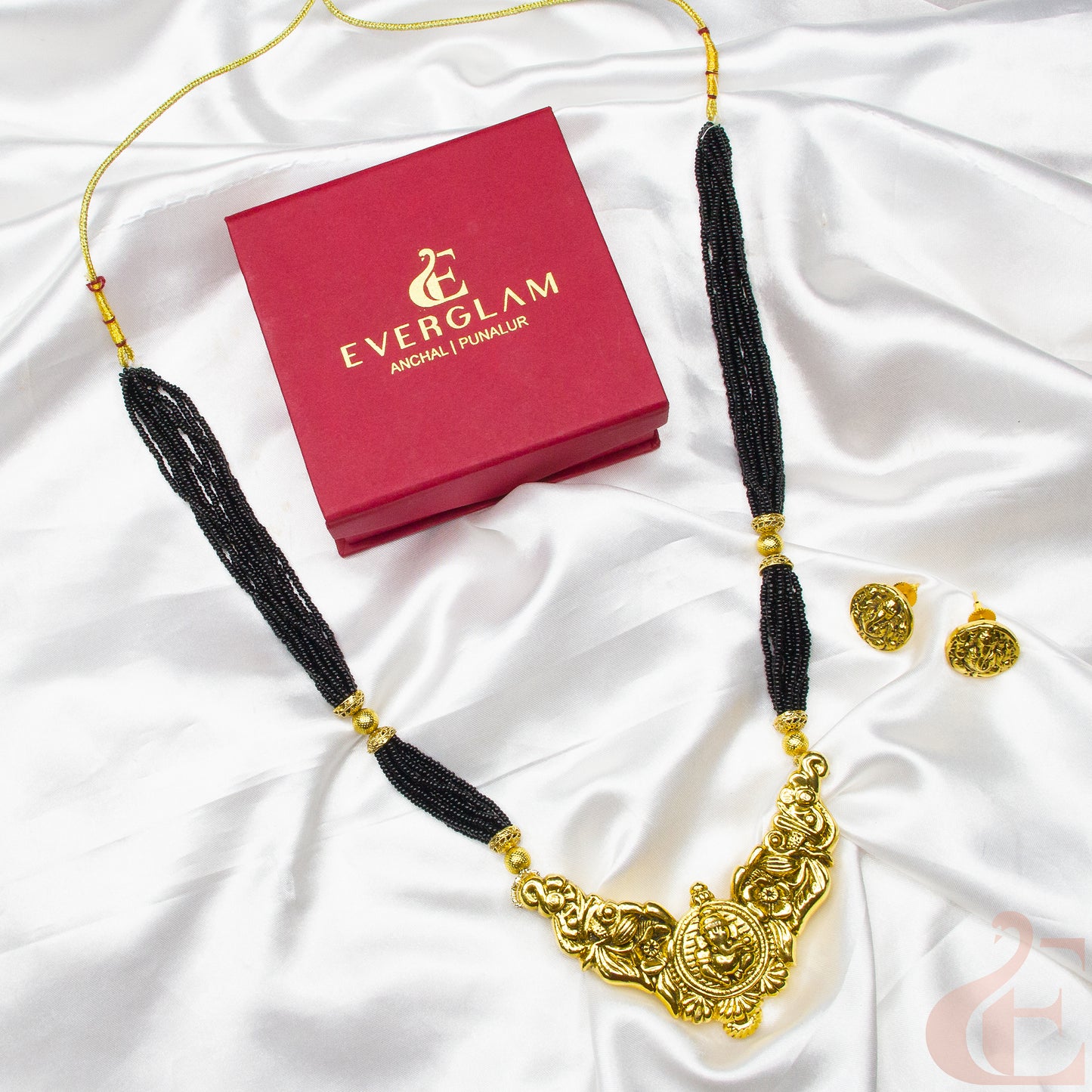 Top view of Traditional Temple Mangal sutra Long Antique Necklace