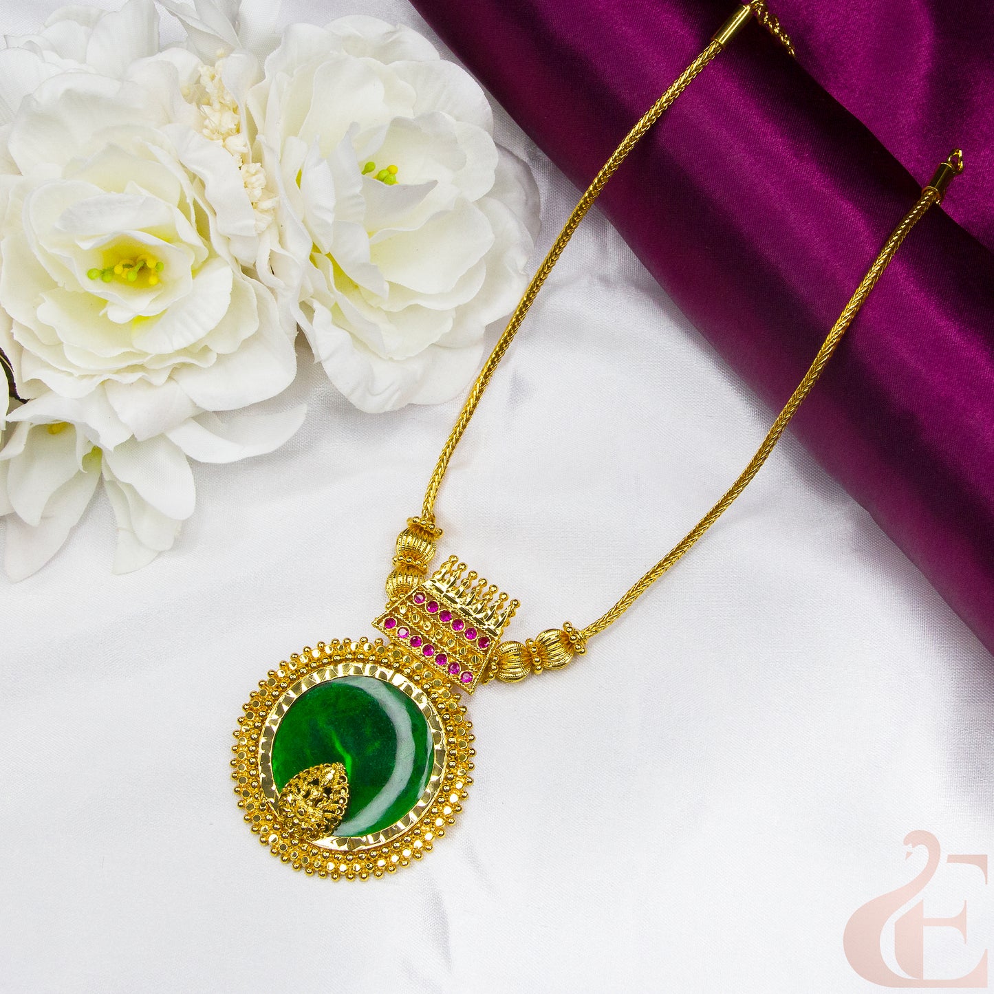 Top view of Traditional palakka round pendant necklace Green ruby