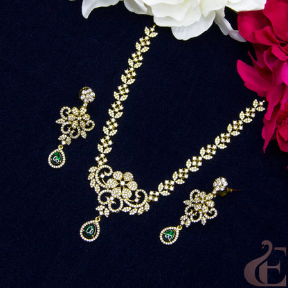 Top view of Antique Ad Necklace Set Green stone