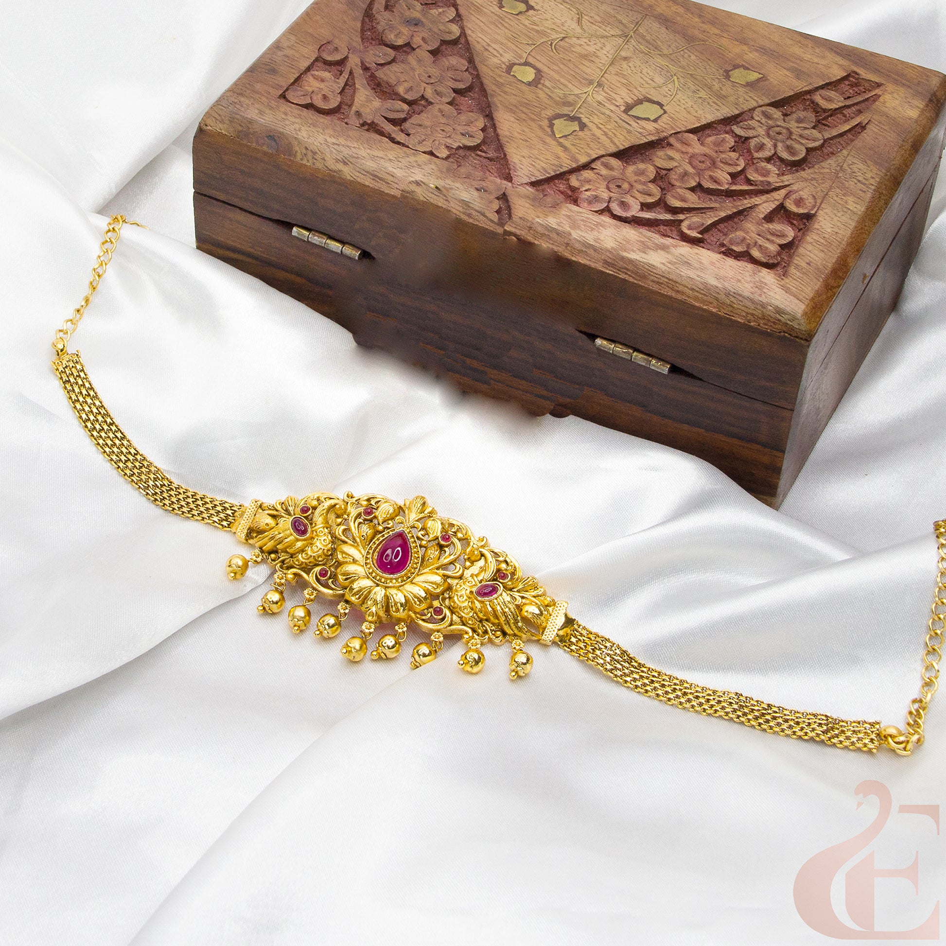 Top view of Antique Choker ruby stones 58