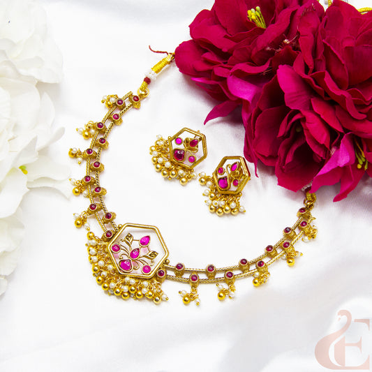 Top view of Antique Necklace & Earrings ruby stones 126