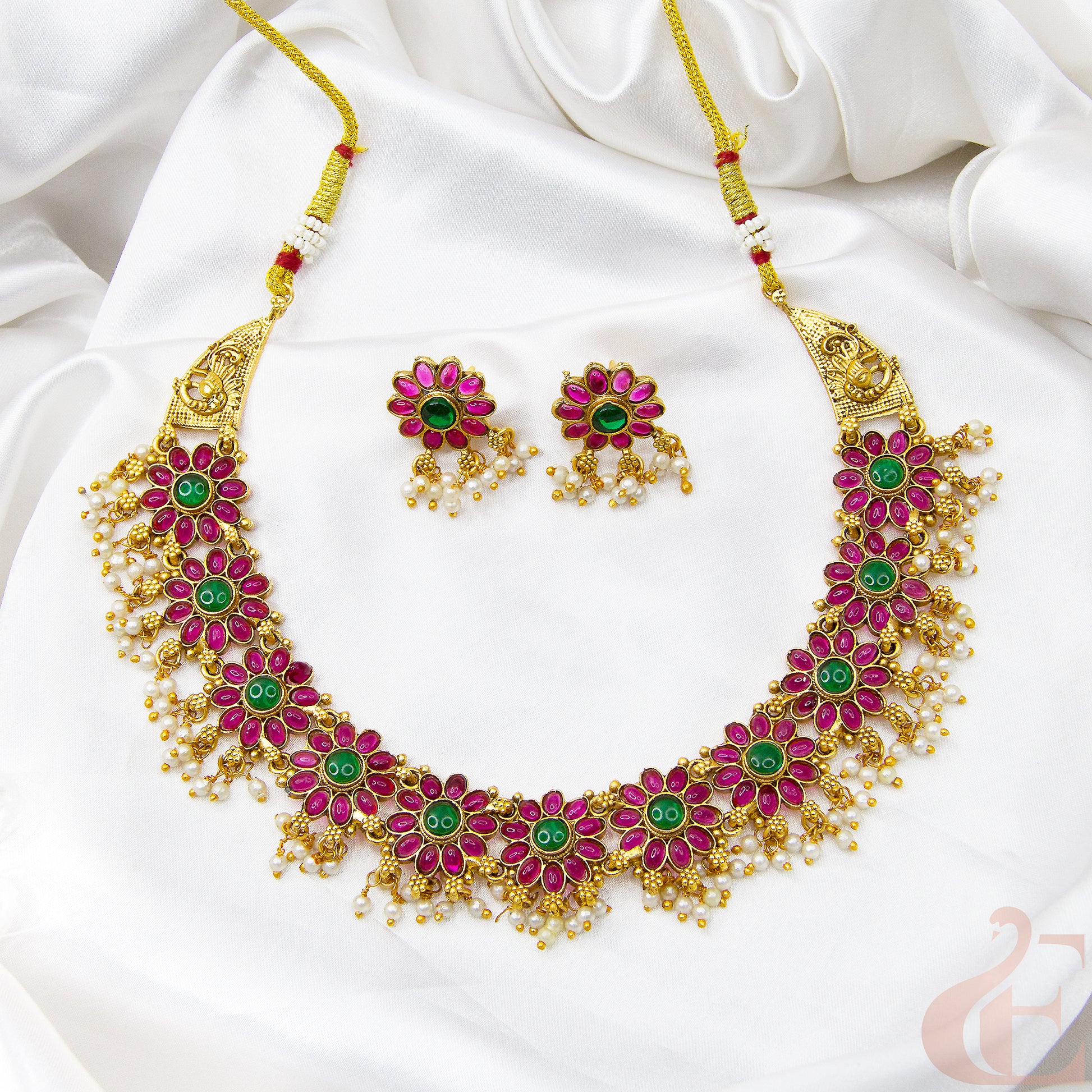 Top view of Antique Necklace & Earrings Ruby Green stones 