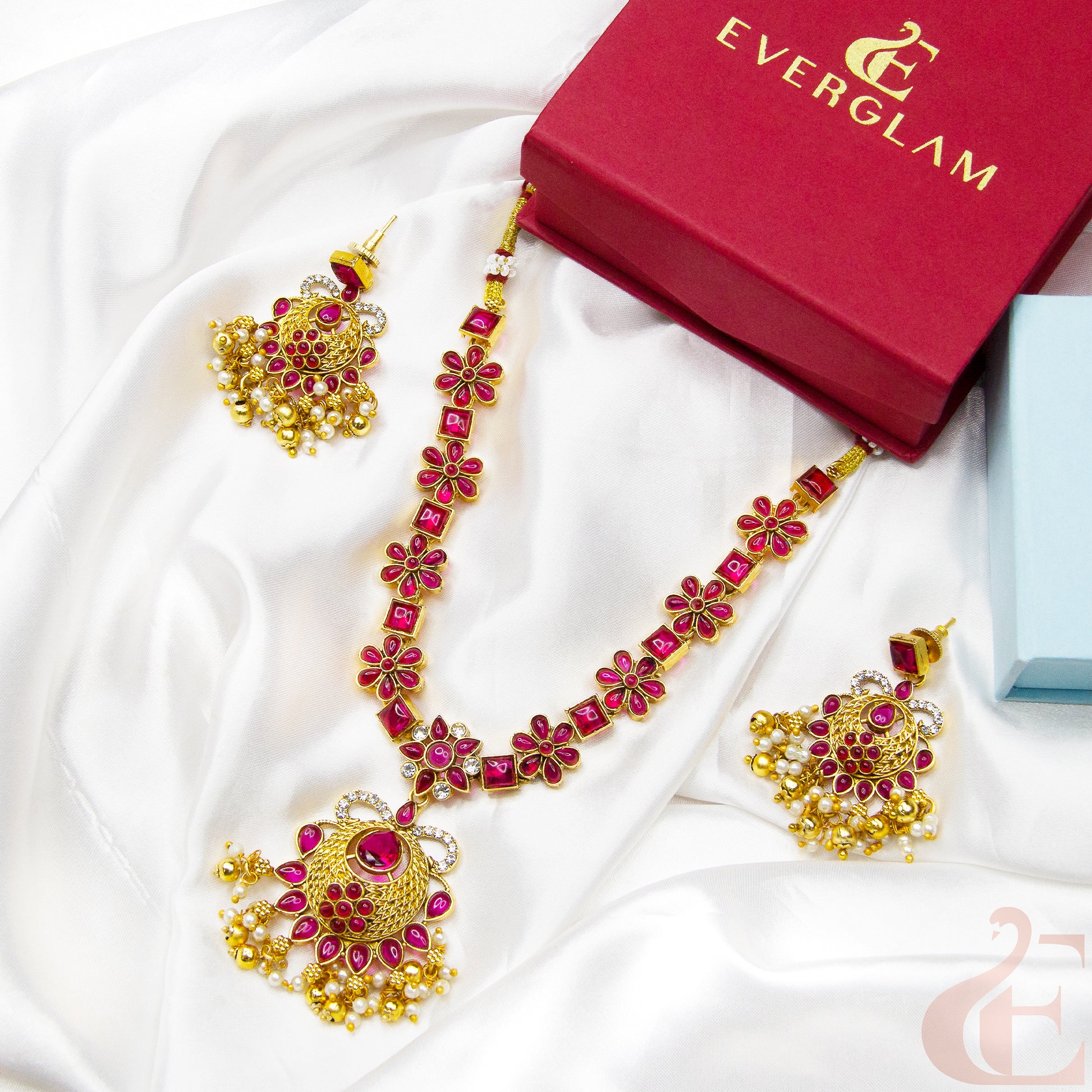 Side angle Top view of Antique Necklace & Earrings Ruby Stone 