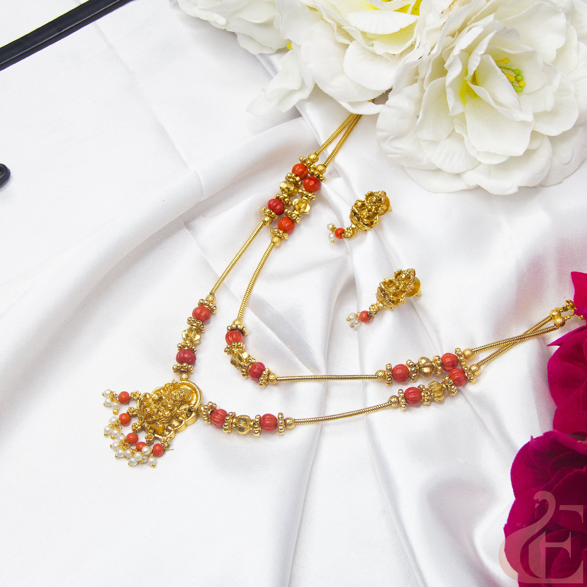 Top view of Antique Temple Necklace & Earrings 138