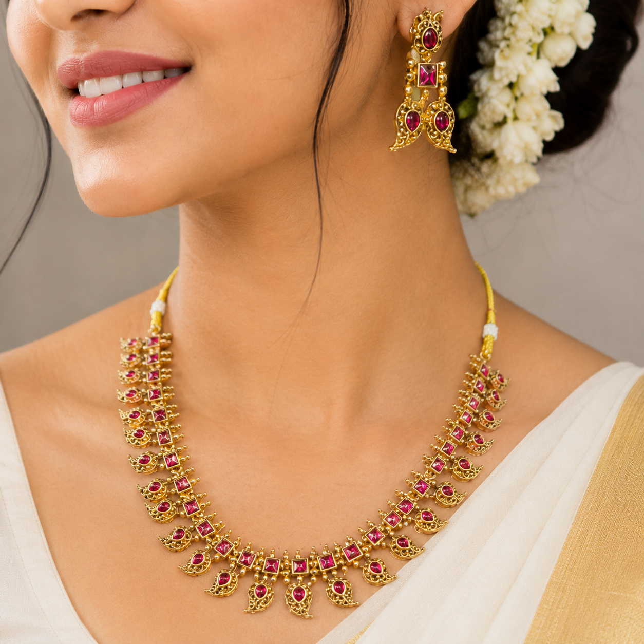 Antique Necklace & Earrings 221