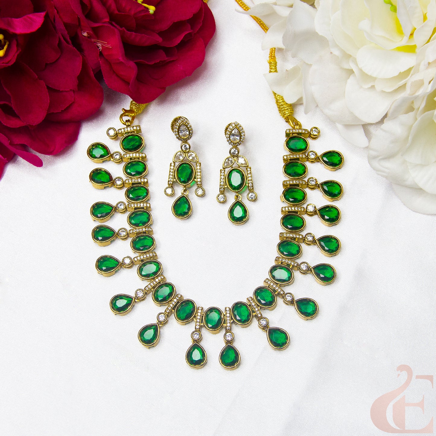 Top view of Elegant Design AD Necklace Set Green stones