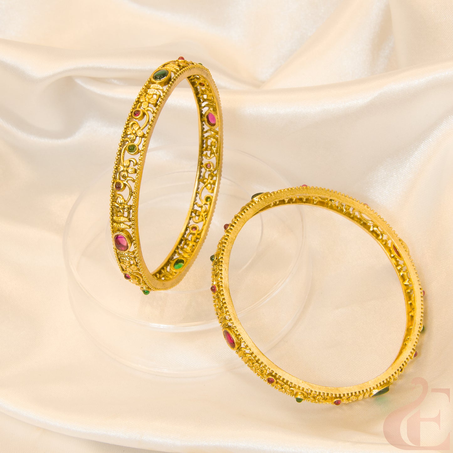 Antique Bangle ( 1 pair )