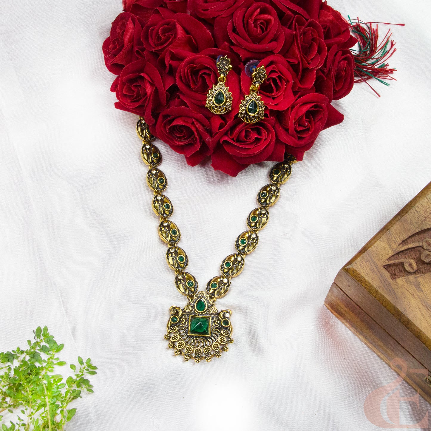 Mehndi Finish Necklace & Earrings 136