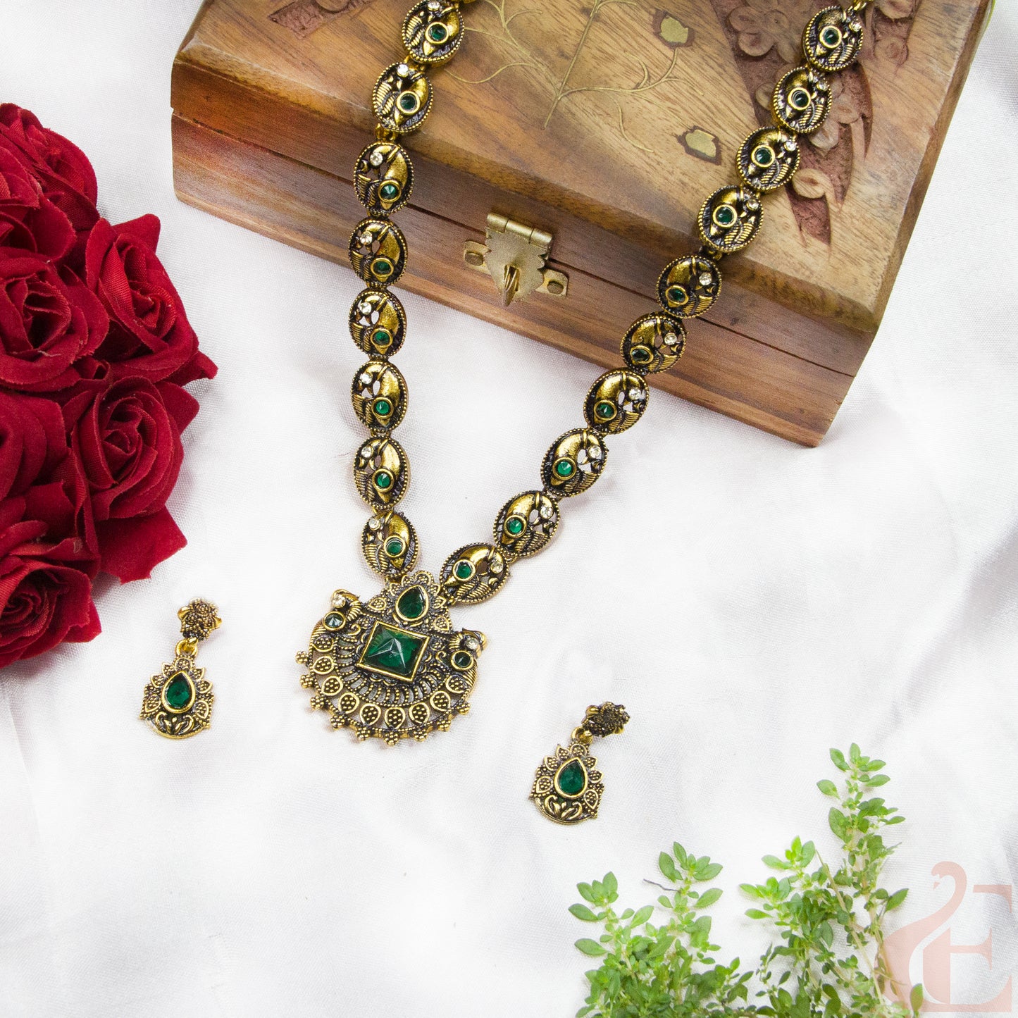 Mehndi Finish Necklace & Earrings 136