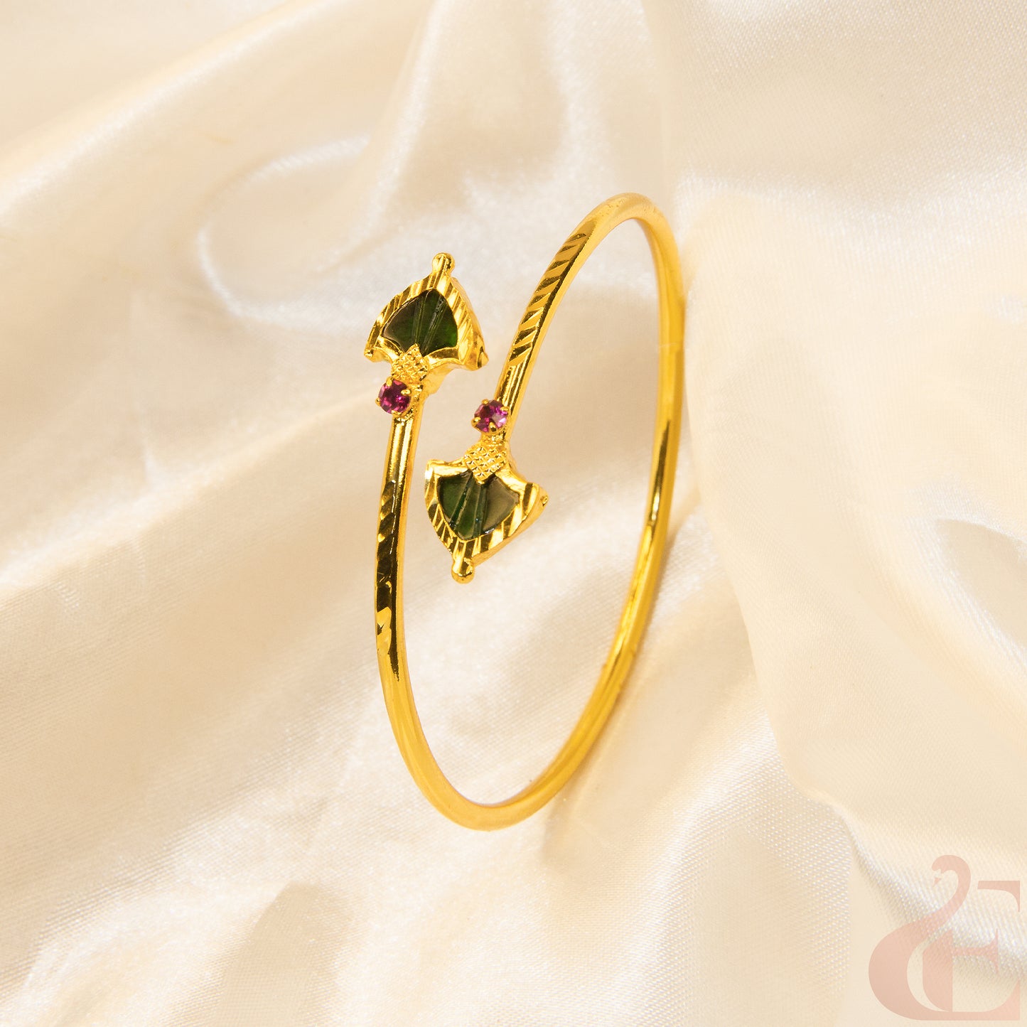 Top view of Palakka Kerala style Openable Kada Bracelet Green ruby stones 