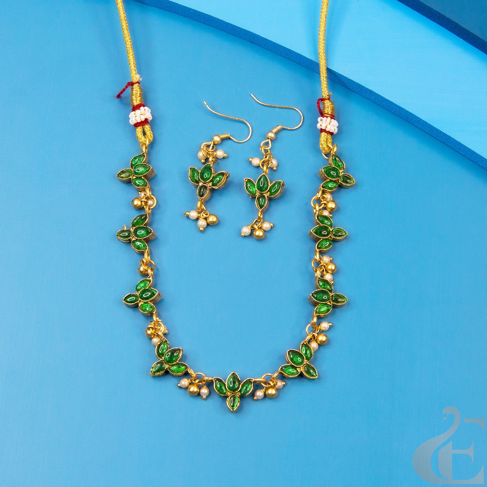 Reversible Matte Finish Necklace With Hook Earrings Green stones 