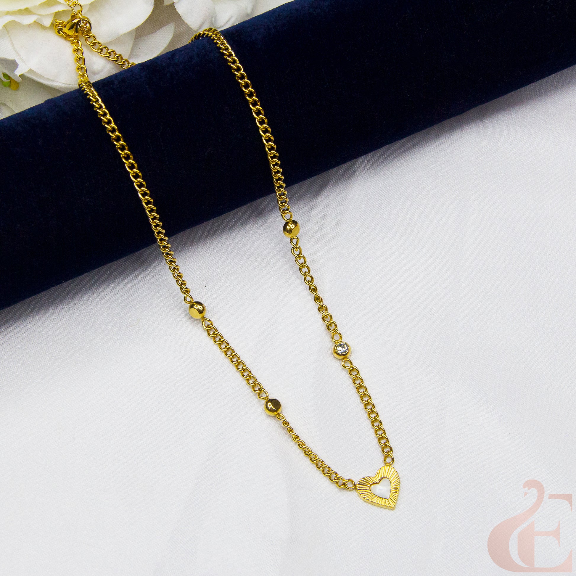 Top view of Stainless Steel Simple Chain With Heart Pendant 