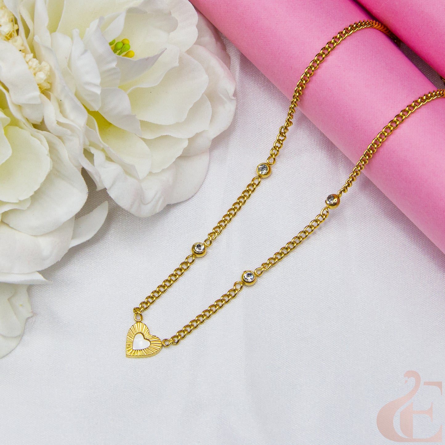 Top view of Stainless Steel Simple Chain With Heart Pendant 