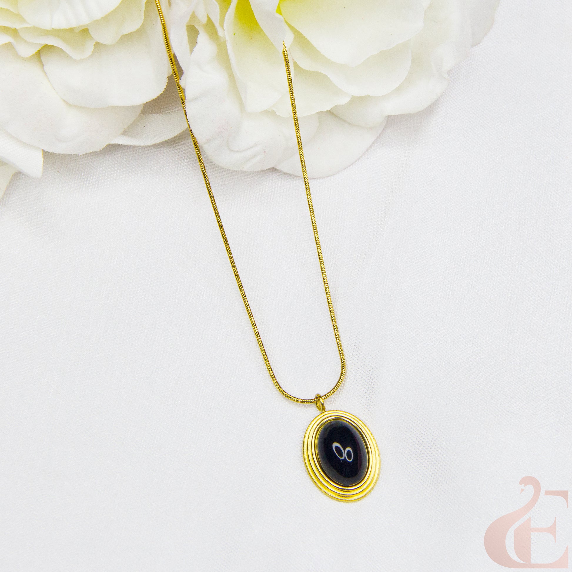Top view of Stainless Steel Simple Chain With Pendent  Black stone