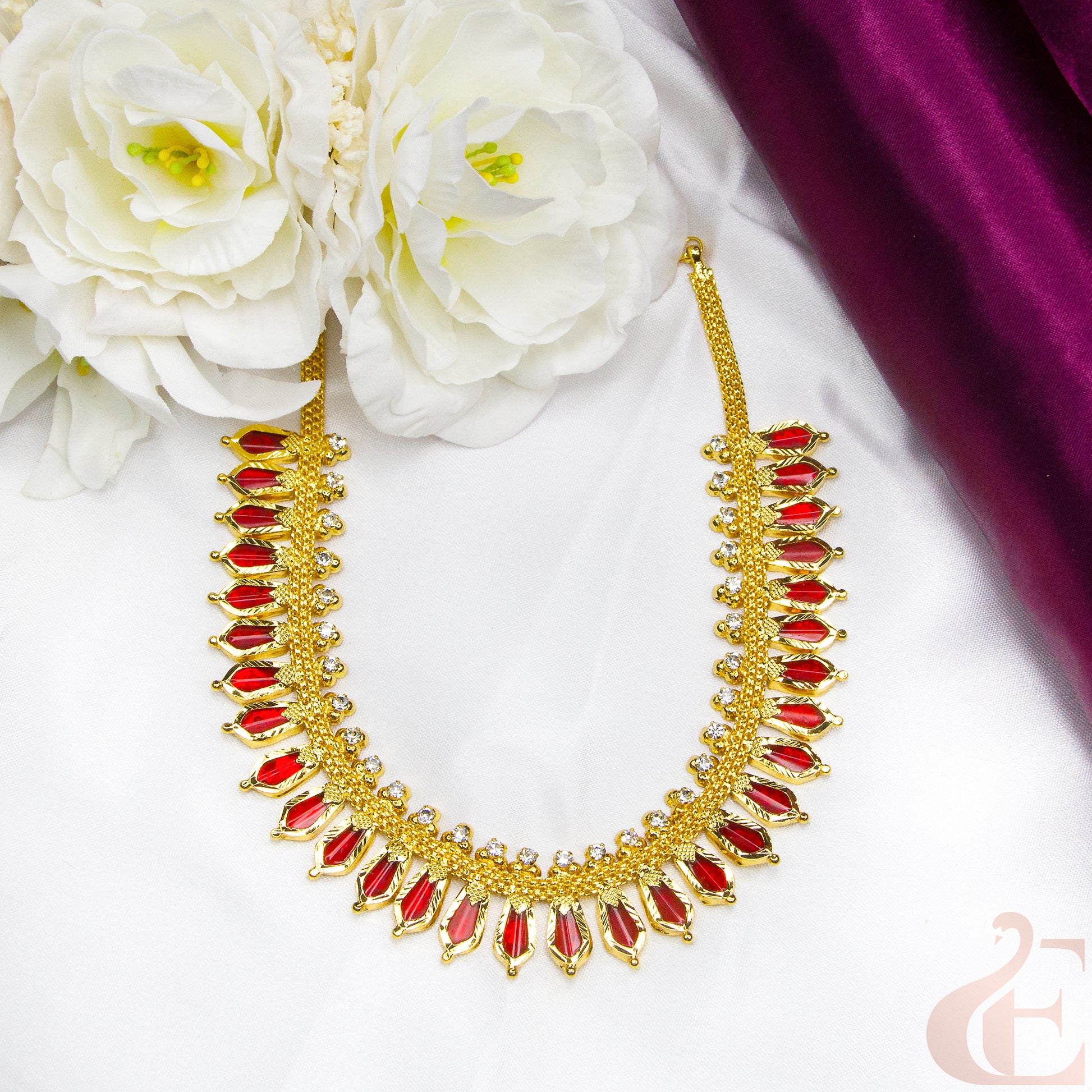 Top view of Traditional Kerala AD Nagapadam Palakka Necklace,Red color 