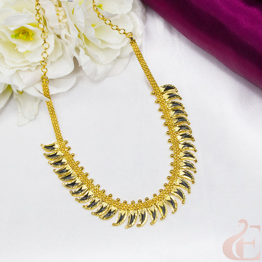 Top view of Traditional Palakka Necklace Black stones 