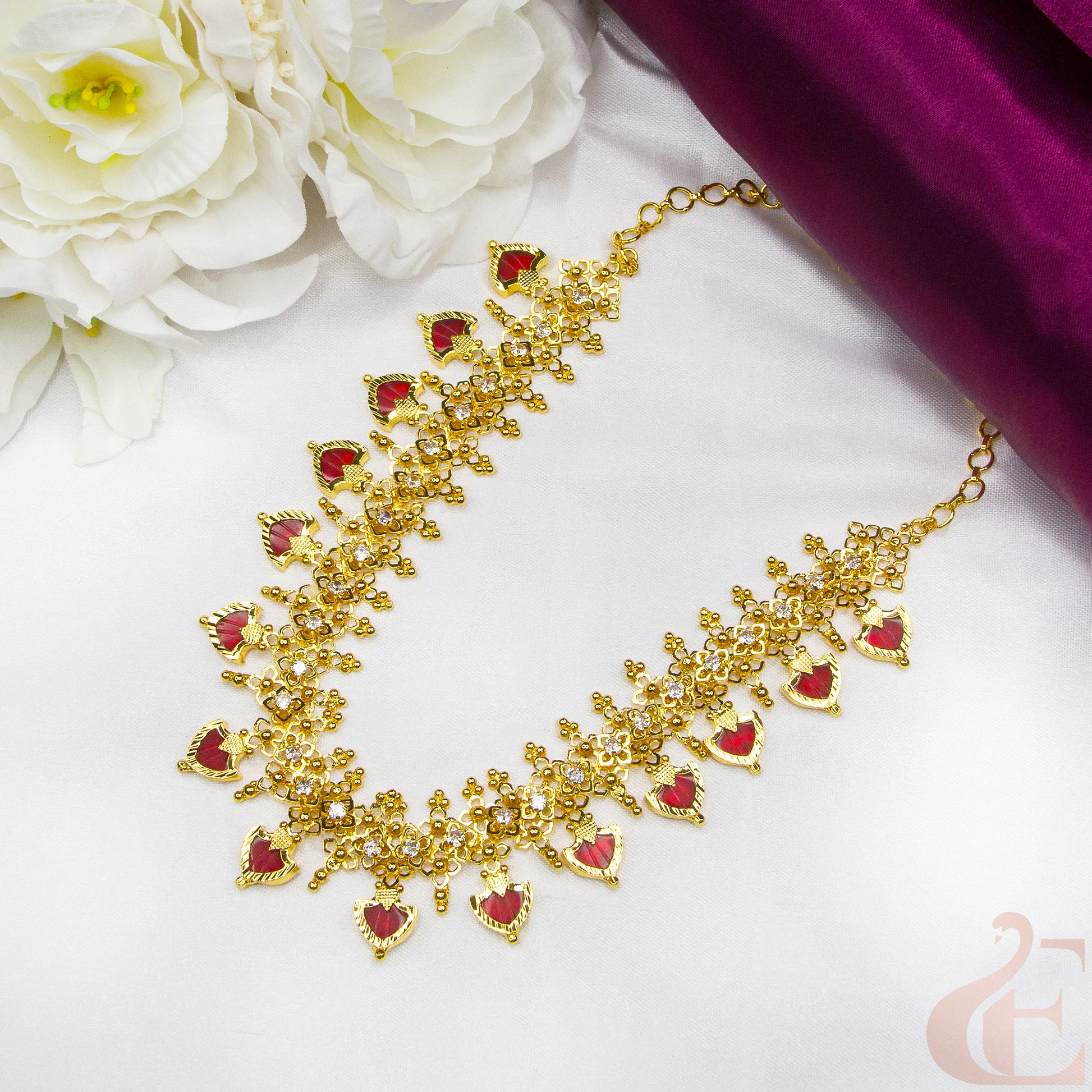 Top view of Traditional Palakka Necklace Ruby white 